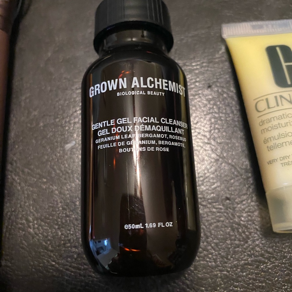 Cosmetic Samples - Picture 9 of 12